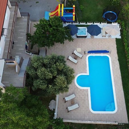 Casa Di Oliva-House With Heated Pool & Jacuzzi In Trilj, Croatia Villa Kültér fotó