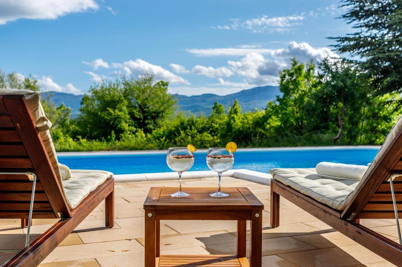 Casa Di Oliva-House With Heated Pool & Jacuzzi In Trilj, Croatia Villa Kültér fotó
