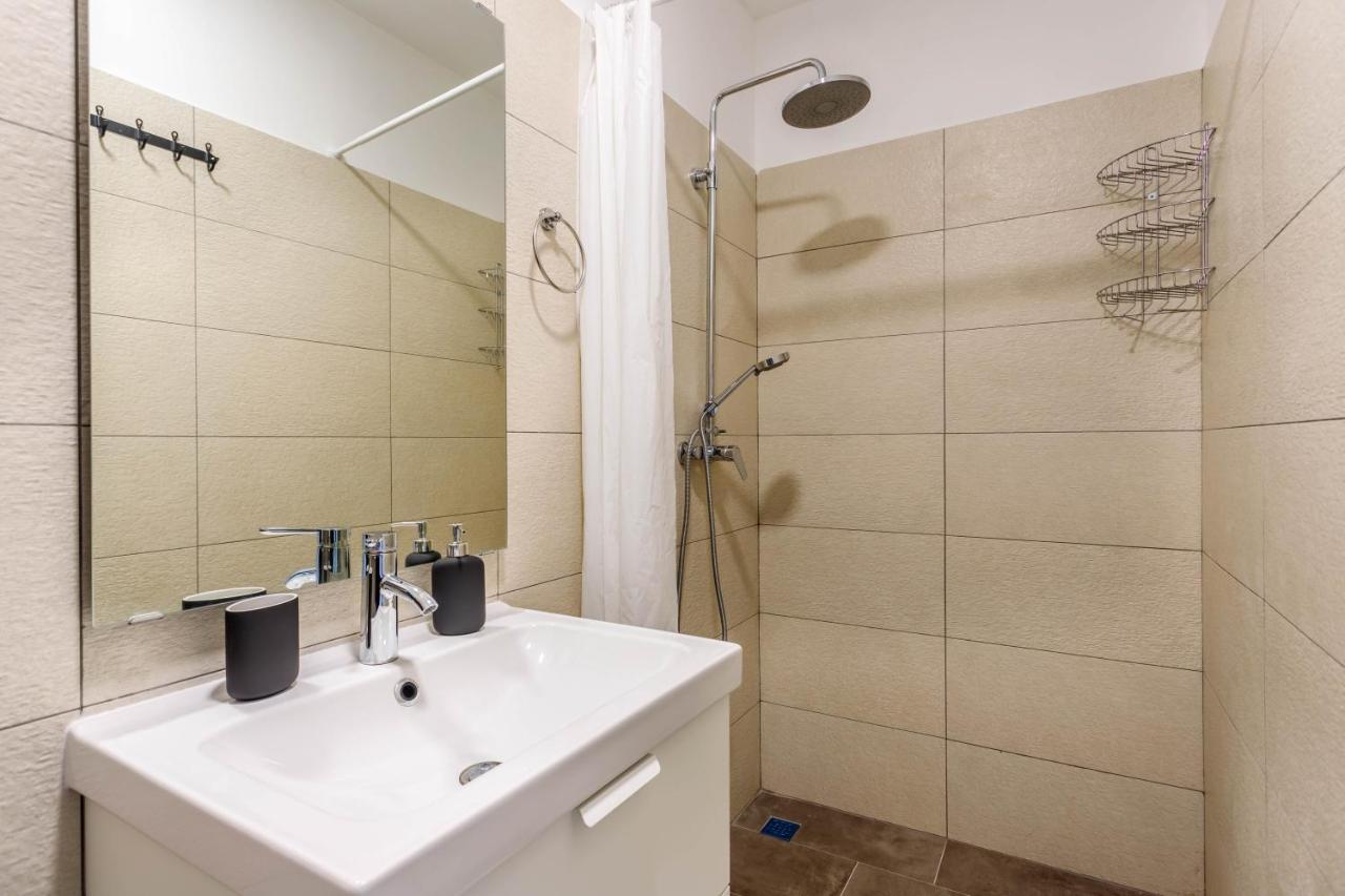 Casa Di Oliva-House With Heated Pool & Jacuzzi In Trilj, Croatia Villa Kültér fotó